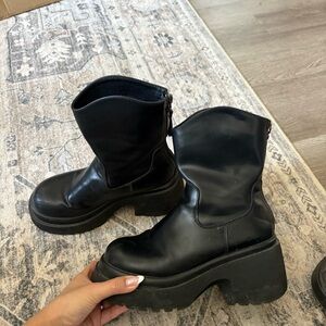 Black chunky platform grunge boots size 6.5